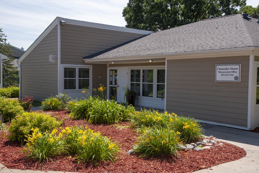 Photos and Video of Chancellor Manor in Burnsville, MN